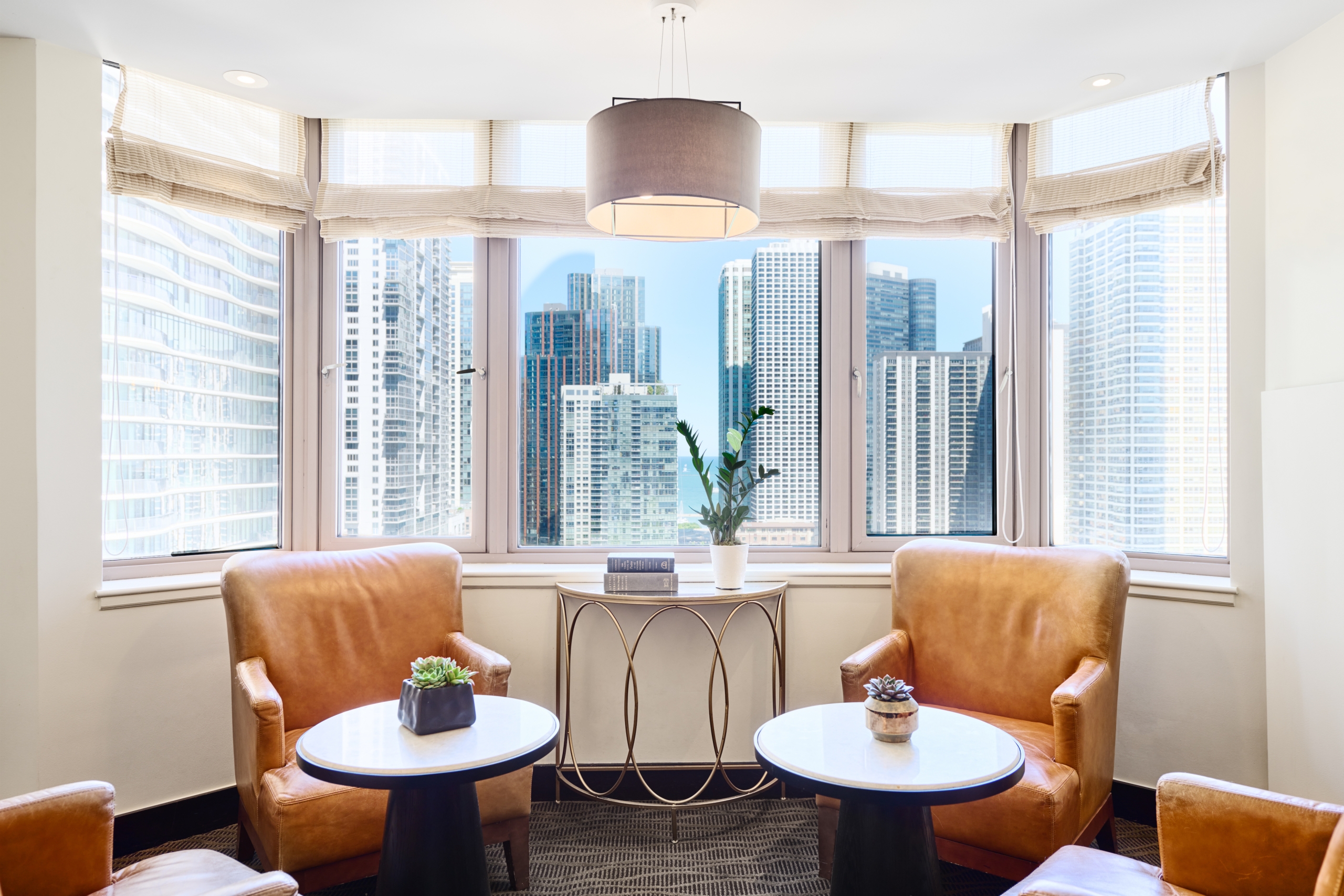 https://www.fairmontchicago.com/content/uploads/2022/03/DANIEL-KELLEGHAN-PHOTOGRAPHY-2022-06-18-Fairmont-guestrooms22923_HDR-scaled.jpg